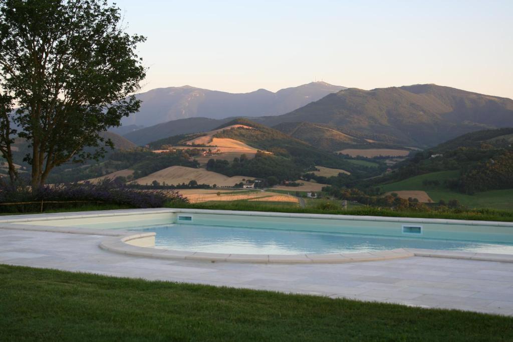 Agriturismo La Rosa Tea Urbania Exterior photo