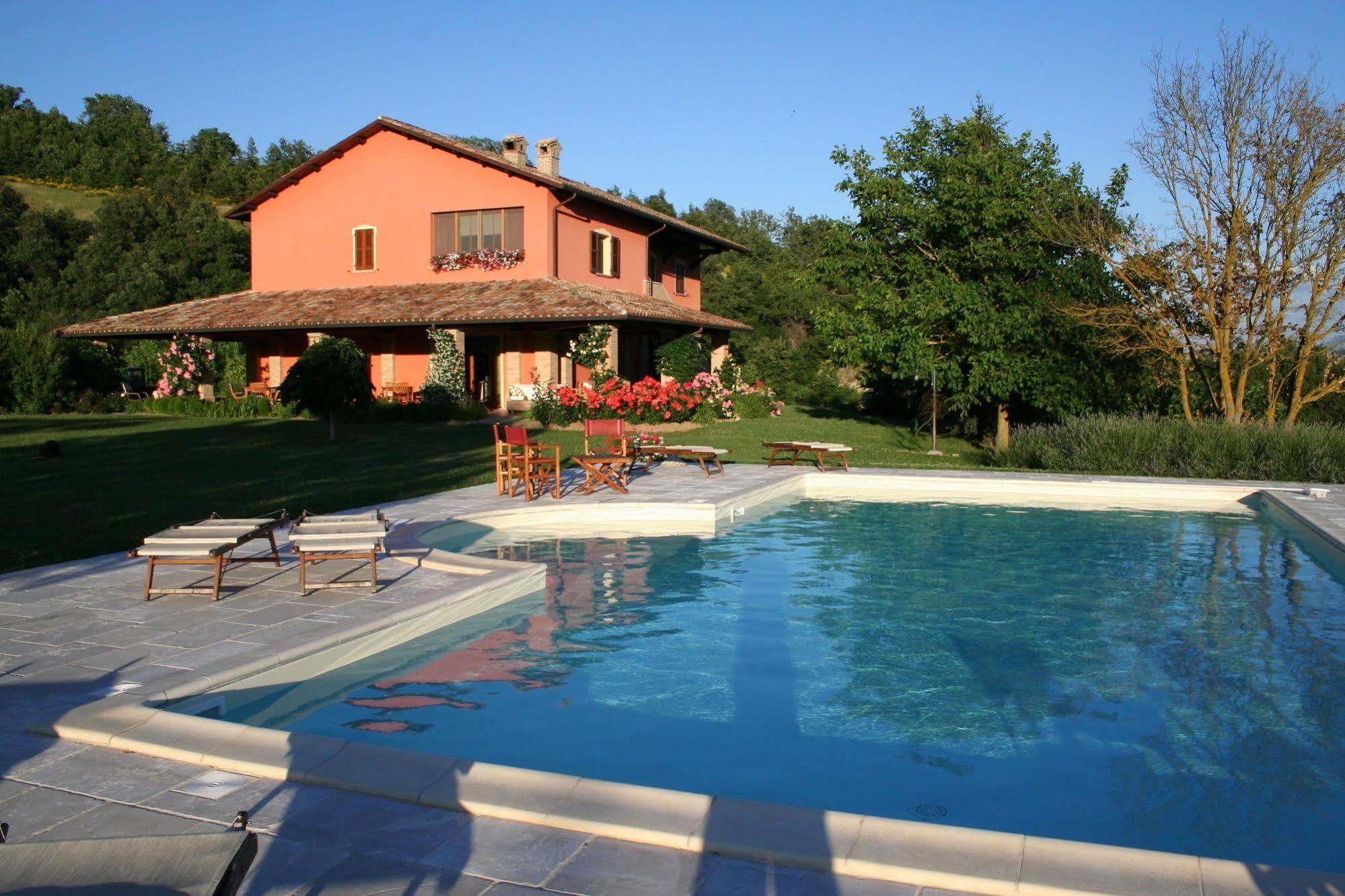 Agriturismo La Rosa Tea Urbania Exterior photo